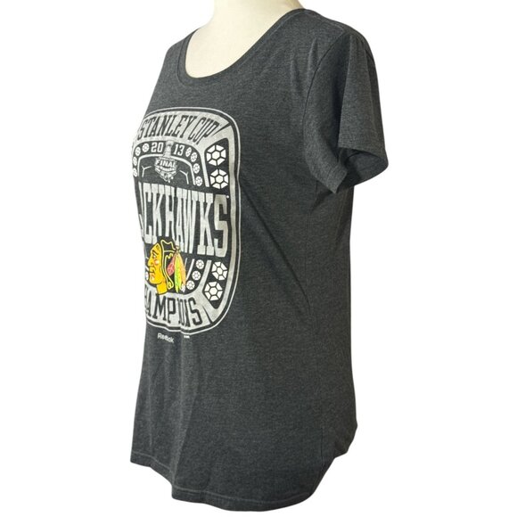 RARE Reebok Stanley Cup 2013 Blackhawks Champions Womens Gray TShirt Size M - Picture 3 of 7